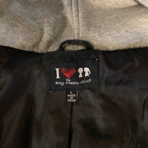 Leather jacket - Picture 7 of 7